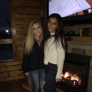 Meet your Posher, Karina